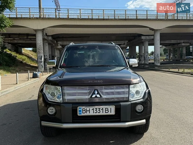Mitsubishi Pajero Wagon 2011