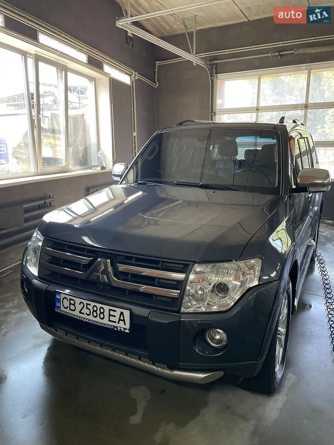 2010 Mitsubishi Pajero - фото 1