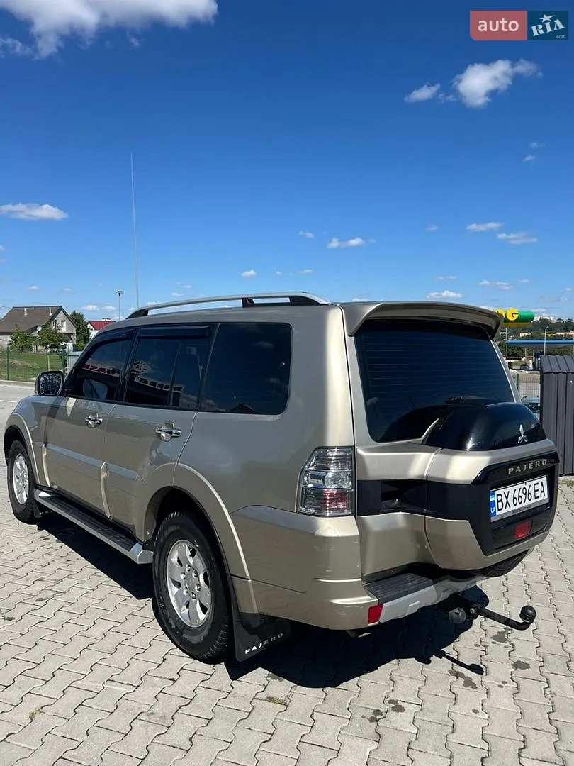 2017 Mitsubishi Pajero - мініатюра 11