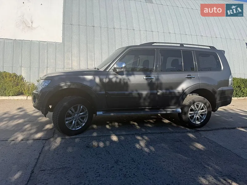 Mitsubishi Pajero Wagon