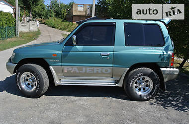 Внедорожник / Кроссовер Mitsubishi Pajero 1999 в Черновцах