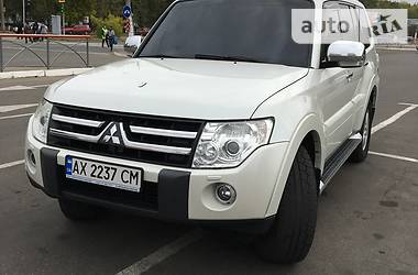 Позашляховик / Кросовер Mitsubishi Pajero 2007 в 