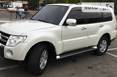Позашляховик / Кросовер Mitsubishi Pajero 2007 в 