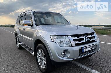 Внедорожник / Кроссовер Mitsubishi Pajero 2013 в Днепре