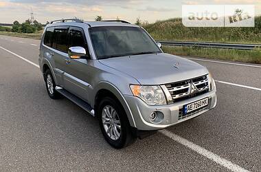 Внедорожник / Кроссовер Mitsubishi Pajero 2013 в Днепре