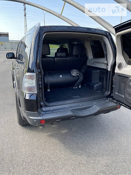 Позашляховик / Кросовер Mitsubishi Pajero 2008 в Дніпрі