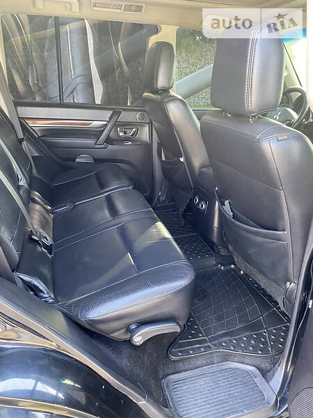 Позашляховик / Кросовер Mitsubishi Pajero 2008 в Дніпрі