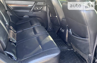 Позашляховик / Кросовер Mitsubishi Pajero 2008 в 