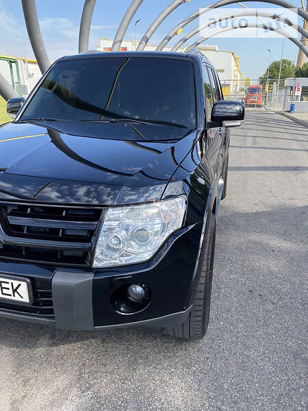 Позашляховик / Кросовер Mitsubishi Pajero 2008 в Дніпрі