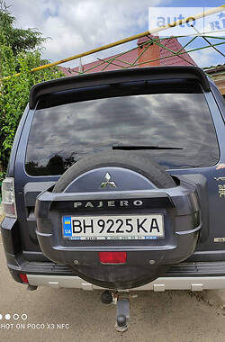 Внедорожник / Кроссовер Mitsubishi Pajero 2008 в Одессе