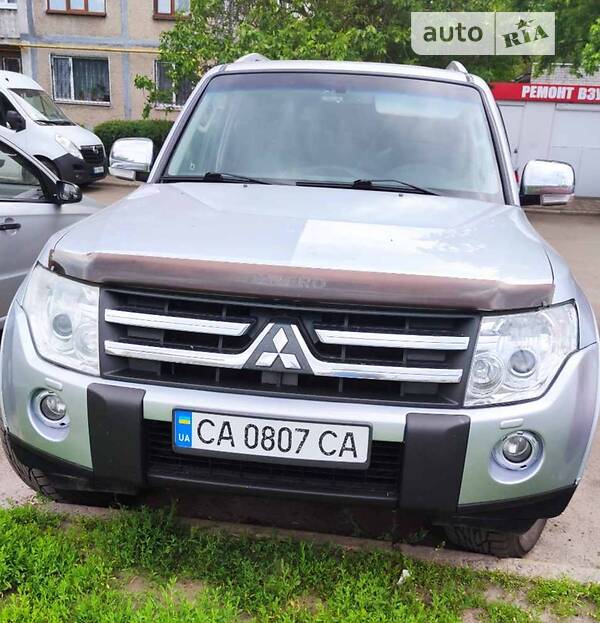 Внедорожник / Кроссовер Mitsubishi Pajero 2008 в Черкассах