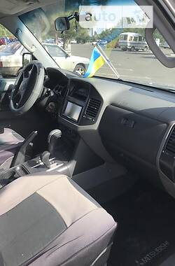 Внедорожник / Кроссовер Mitsubishi Pajero 2002 в 