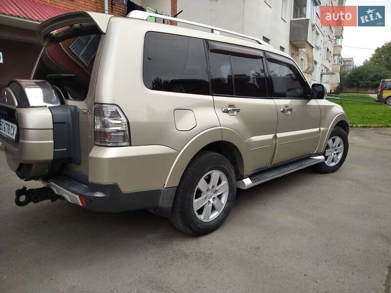 Внедорожник / Кроссовер Mitsubishi Pajero 2007 в Чорткове