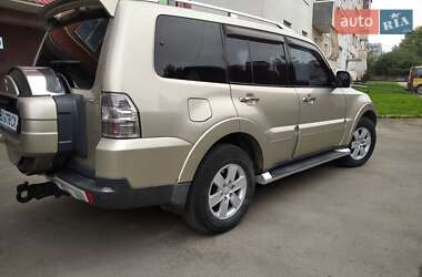 Внедорожник / Кроссовер Mitsubishi Pajero 2007 в Чорткове