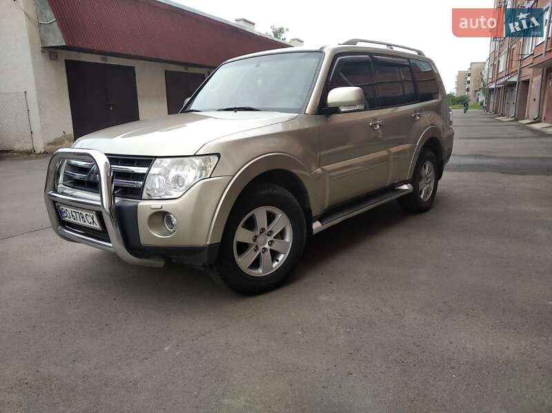 Внедорожник / Кроссовер Mitsubishi Pajero 2007 в Чорткове