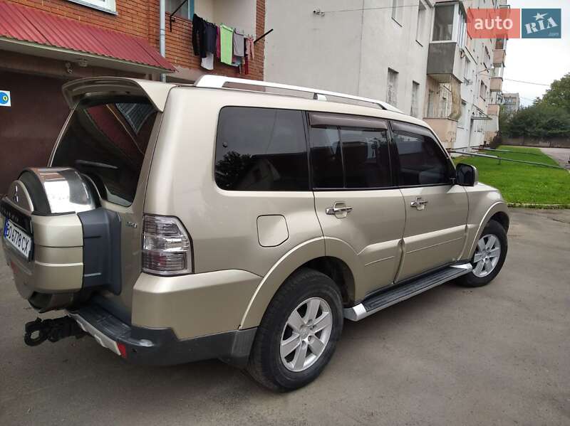 Внедорожник / Кроссовер Mitsubishi Pajero 2007 в Чорткове