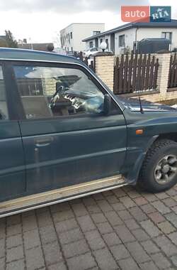 Позашляховик / Кросовер Mitsubishi Pajero 1998 в 