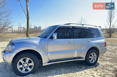 Внедорожник / Кроссовер Mitsubishi Pajero 2005 в Черкассах