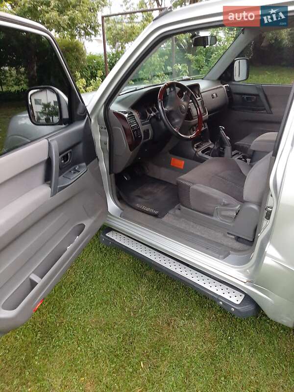 Внедорожник / Кроссовер Mitsubishi Pajero 2000 в Ужгороде фото 6 Внедорожник / Кроссовер Mitsubishi Pajero 2000 в Ужгороде