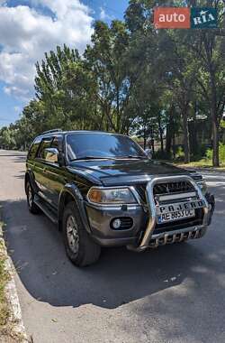 Внедорожник / Кроссовер Mitsubishi Pajero 2001 в Днепре