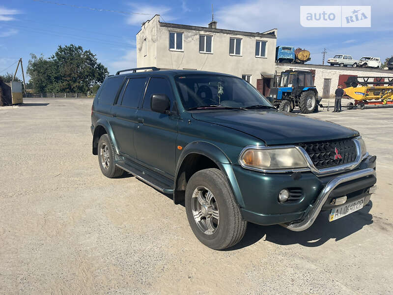 Внедорожник / Кроссовер Mitsubishi Pajero 2003 в Володарке