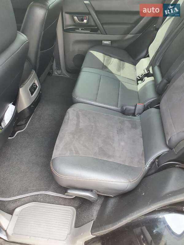 Внедорожник / Кроссовер Mitsubishi Pajero 2005 в Львове