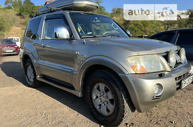 Внедорожник / Кроссовер Mitsubishi Pajero 2002 в 