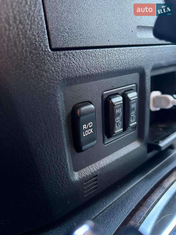 Внедорожник / Кроссовер Mitsubishi Pajero 2013 в Ровно фото 8 Внедорожник / Кроссовер Mitsubishi Pajero 2013 в Ровно