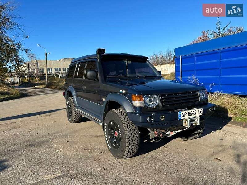 Позашляховик / Кросовер Mitsubishi Pajero 1996 в Запоріжжі