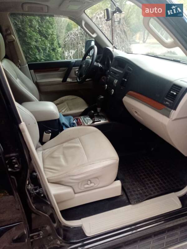 Позашляховик / Кросовер Mitsubishi Pajero 2007 в Згурівці