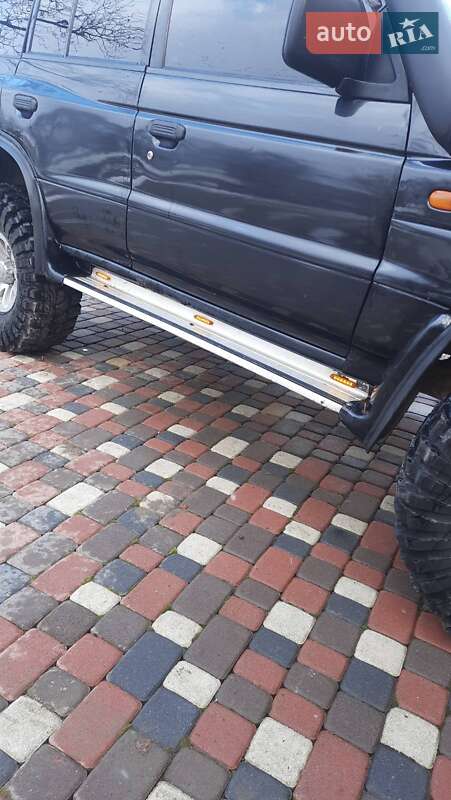Внедорожник / Кроссовер Mitsubishi Pajero 1998 в Тячеве