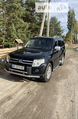 Mitsubishi Pajero 2008