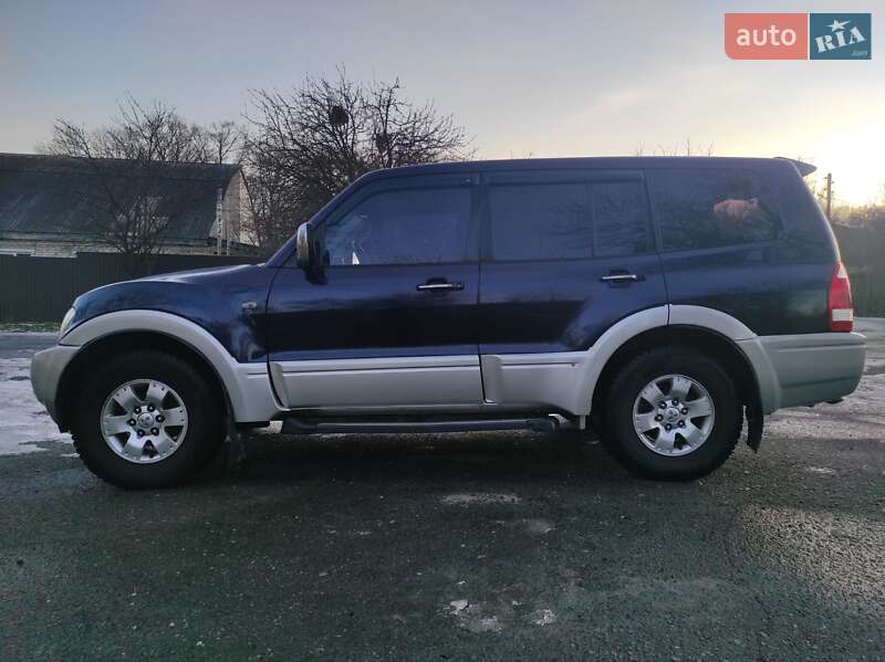 Внедорожник / Кроссовер Mitsubishi Pajero 2003 в Харькове