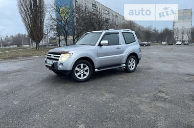 Внедорожник / Кроссовер Mitsubishi Pajero 2007 в Харькове