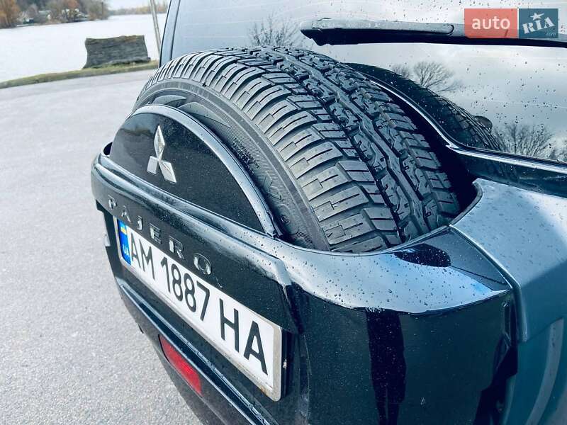 Внедорожник / Кроссовер Mitsubishi Pajero 2008 в Бердичеве фото 14 Внедорожник / Кроссовер Mitsubishi Pajero 2008 в Бердичеве