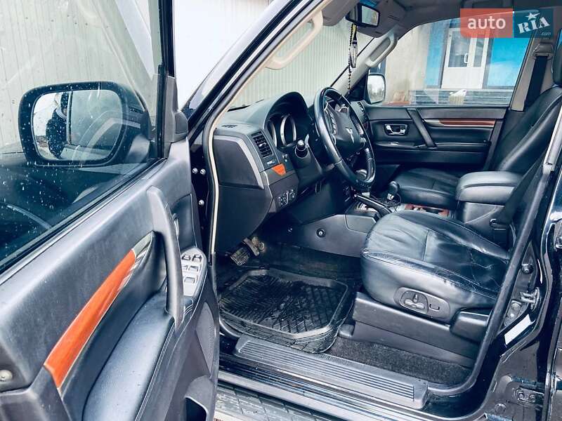 Внедорожник / Кроссовер Mitsubishi Pajero 2008 в Бердичеве фото 19 Внедорожник / Кроссовер Mitsubishi Pajero 2008 в Бердичеве