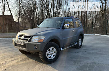 Позашляховик / Кросовер Mitsubishi Pajero 2003 в Харкові