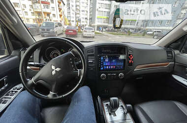 Позашляховик / Кросовер Mitsubishi Pajero 2007 в Івано-Франківську