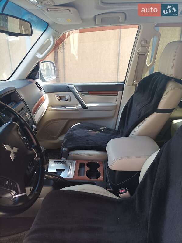 Позашляховик / Кросовер Mitsubishi Pajero 2007 в Одесі