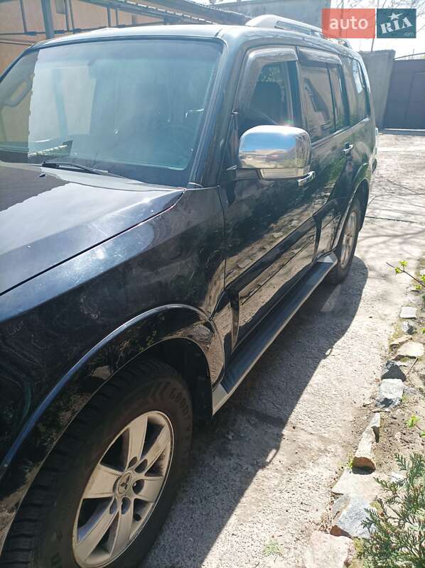 Позашляховик / Кросовер Mitsubishi Pajero 2007 в Одесі