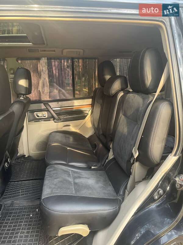 Внедорожник / Кроссовер Mitsubishi Pajero 2008 в Сумах