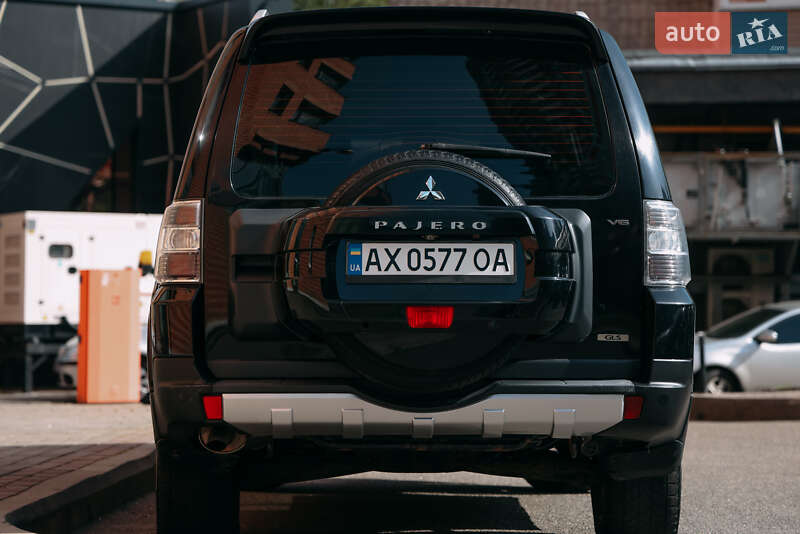 Внедорожник / Кроссовер Mitsubishi Pajero 2008 в Киеве