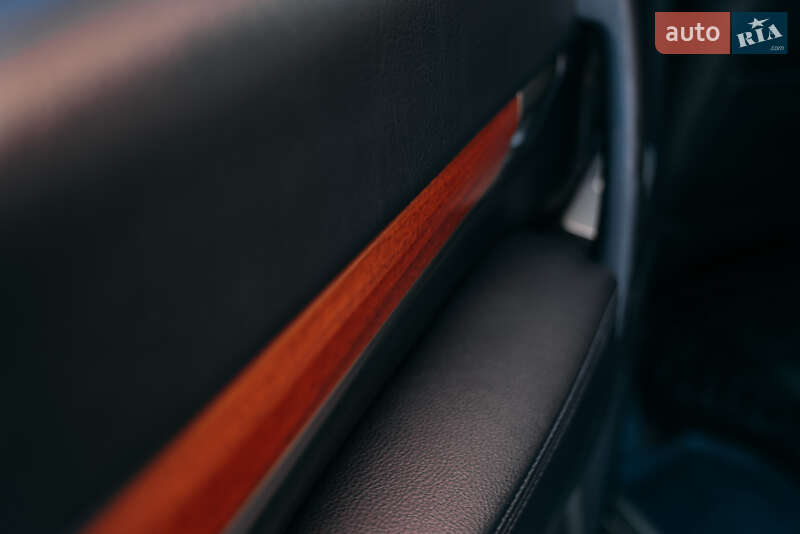 Внедорожник / Кроссовер Mitsubishi Pajero 2008 в Киеве