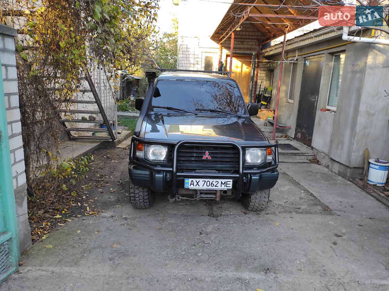 Внедорожник / Кроссовер Mitsubishi Pajero 1993 в Кременчуге