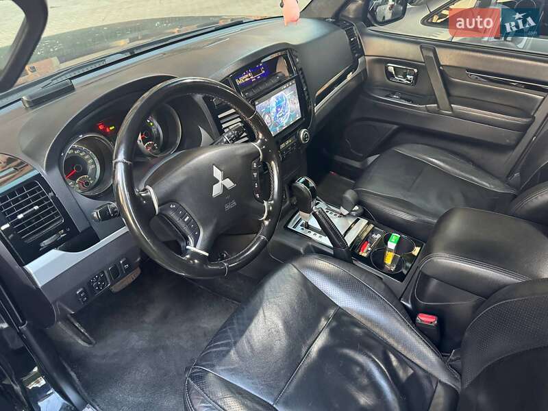 Внедорожник / Кроссовер Mitsubishi Pajero 2008 в Броварах