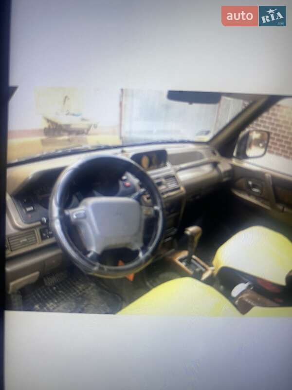 Внедорожник / Кроссовер Mitsubishi Pajero 1997 в Ужгороде