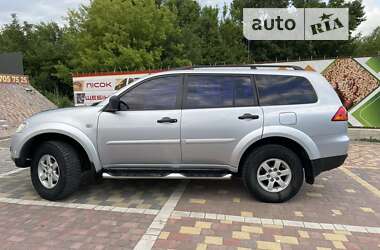 Позашляховик / Кросовер Mitsubishi Pajero 2011 в Городенці