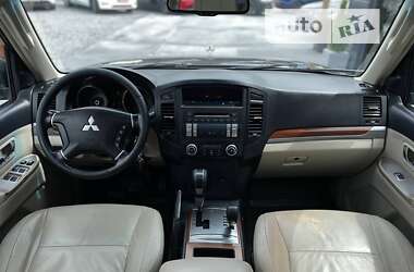 Позашляховик / Кросовер Mitsubishi Pajero 2007 в Рівному