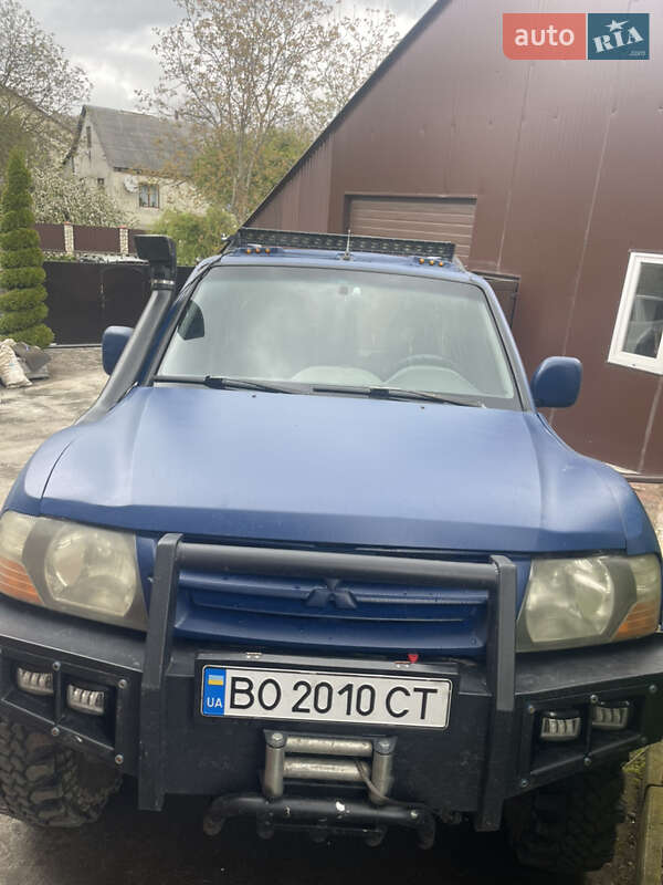 Внедорожник / Кроссовер Mitsubishi Pajero 2000 в Кременце