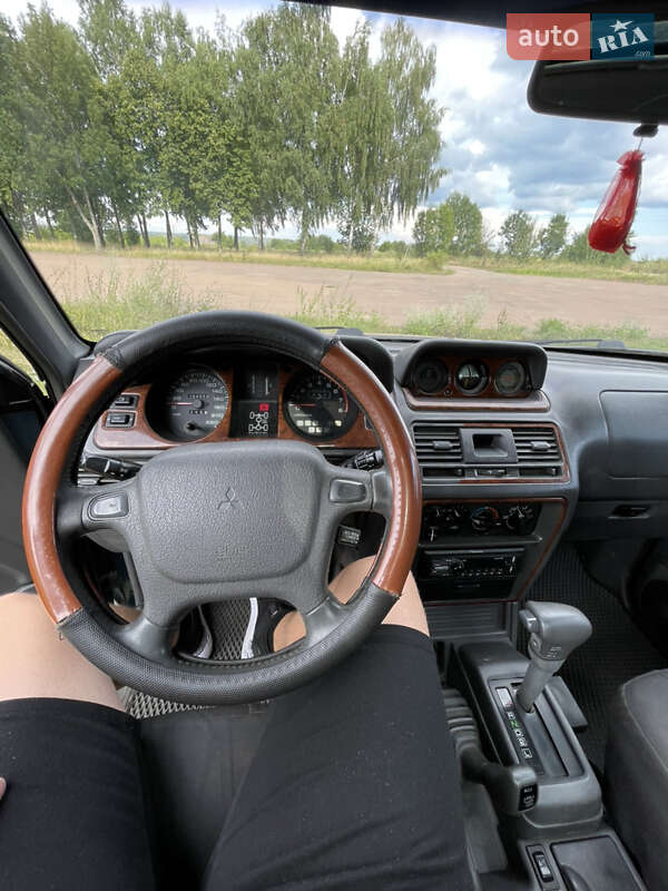 Позашляховик / Кросовер Mitsubishi Pajero 1997 в Тростянці